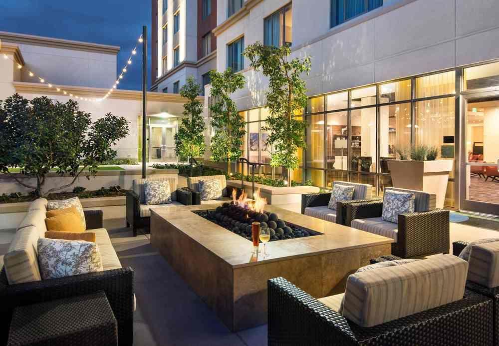 Courtyard By Marriott Irvine Spectrum Exteriör bild