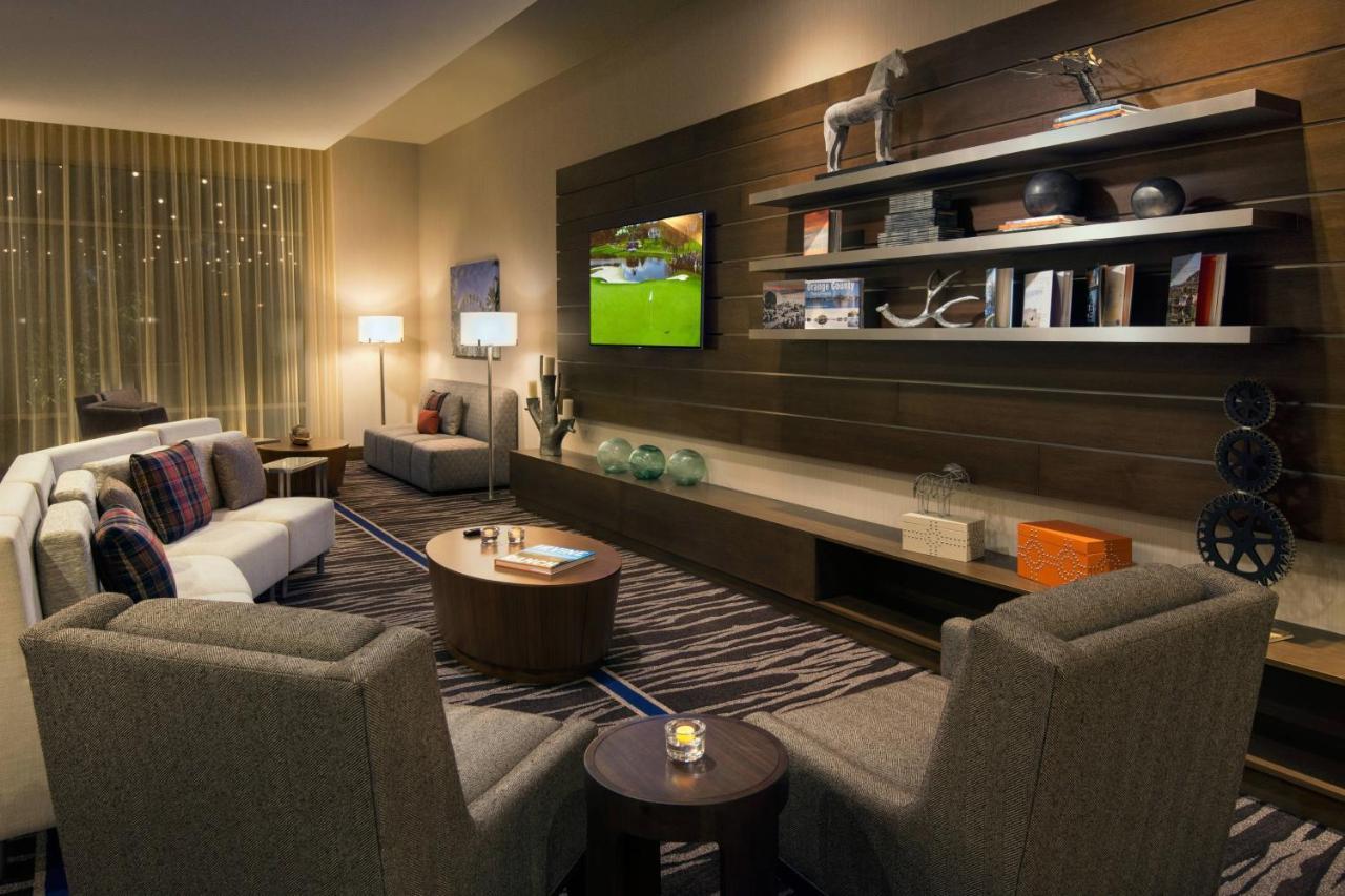 Courtyard By Marriott Irvine Spectrum Exteriör bild