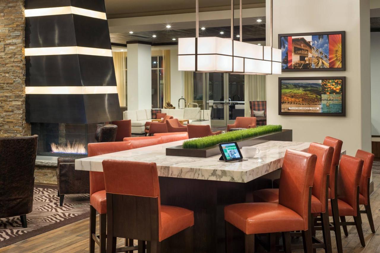 Courtyard By Marriott Irvine Spectrum Exteriör bild