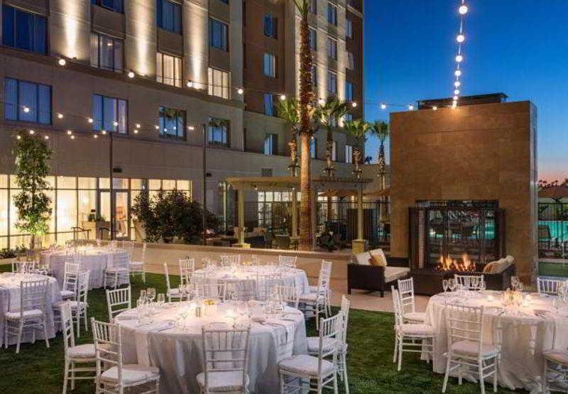 Courtyard By Marriott Irvine Spectrum Exteriör bild