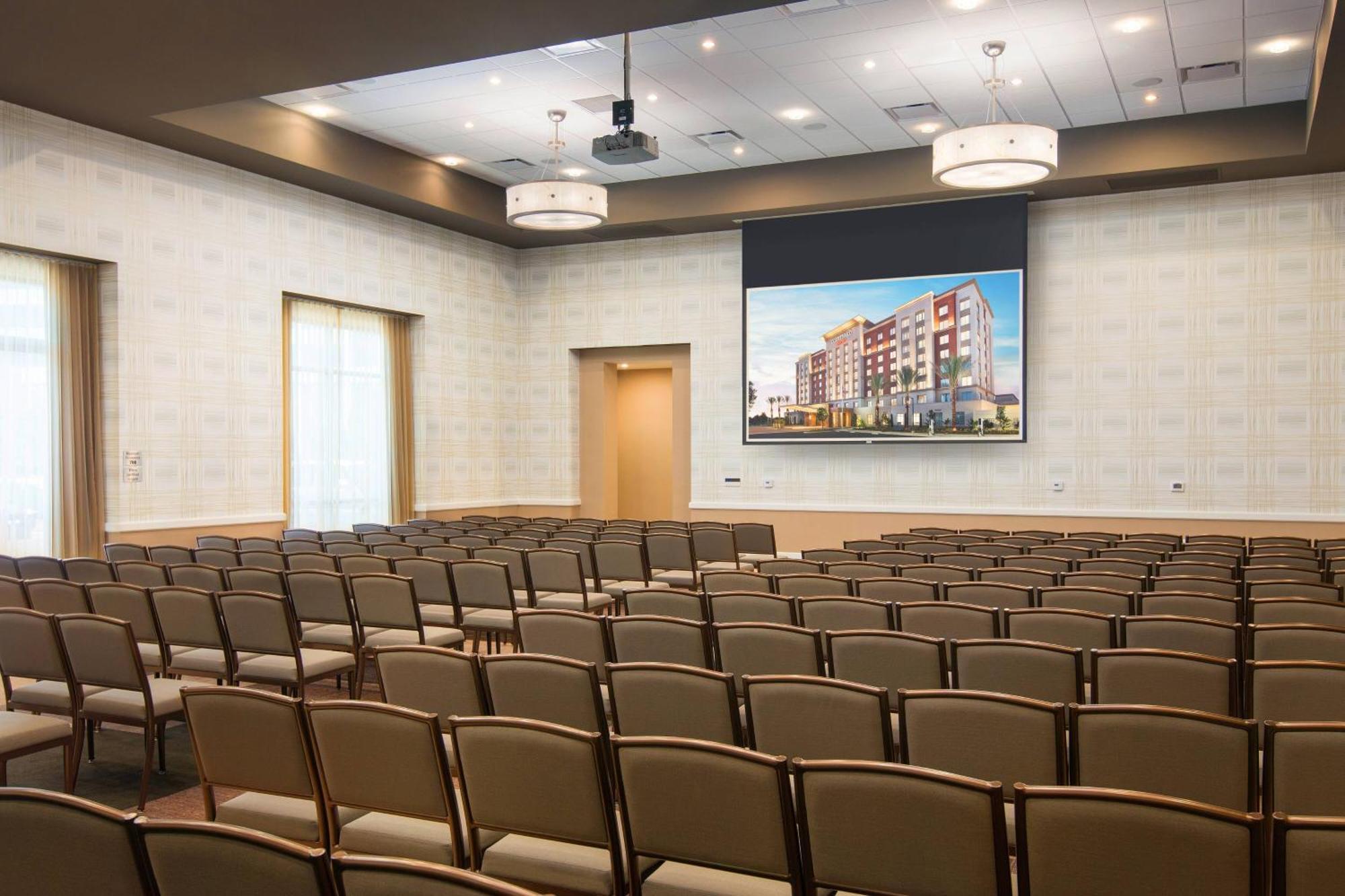 Courtyard By Marriott Irvine Spectrum Exteriör bild