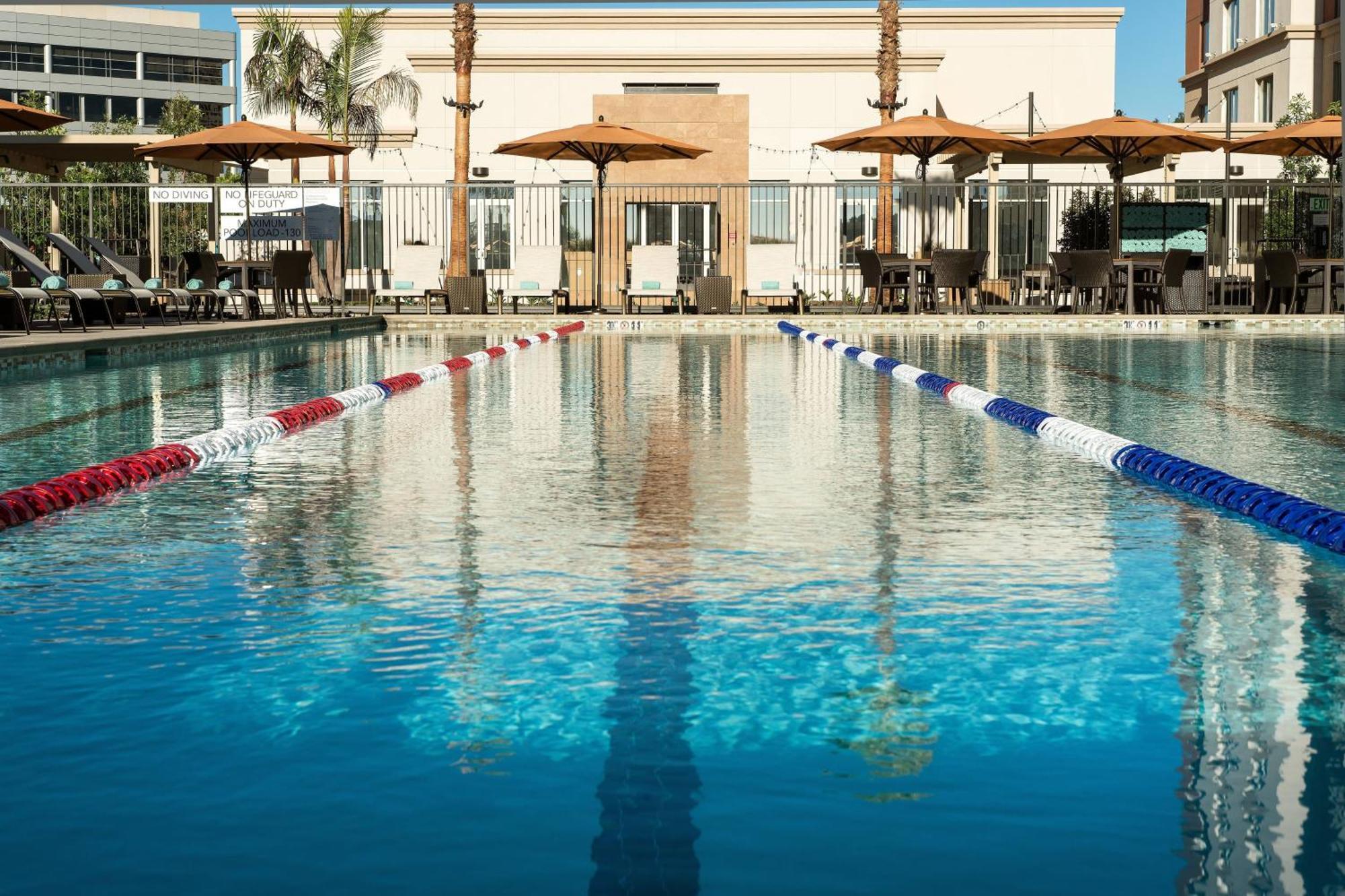 Courtyard By Marriott Irvine Spectrum Exteriör bild