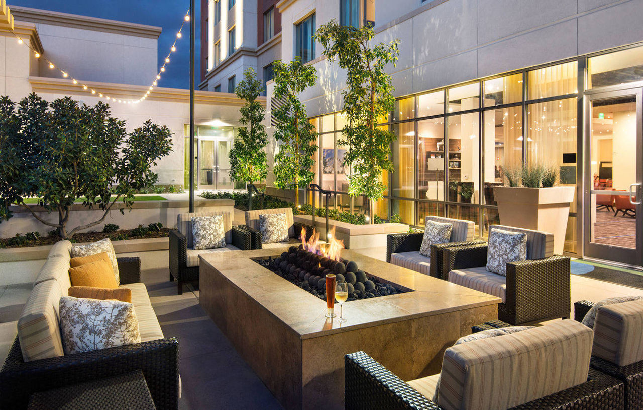 Courtyard By Marriott Irvine Spectrum Exteriör bild